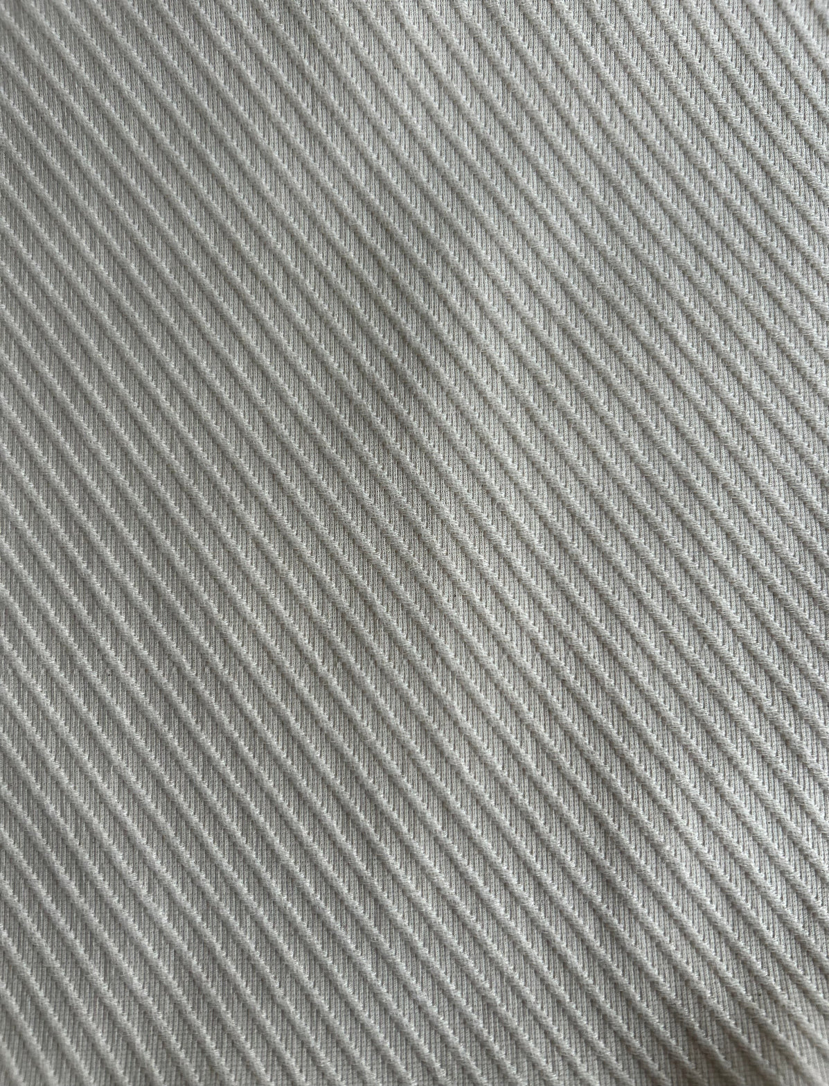 Algodão Maquinetado com efeito de textura diagonal Off - R$ 69,90/metro