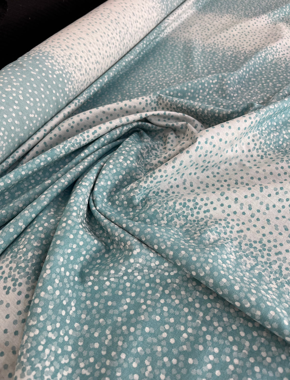 Jacquard Poá Azul - 59,90/metro