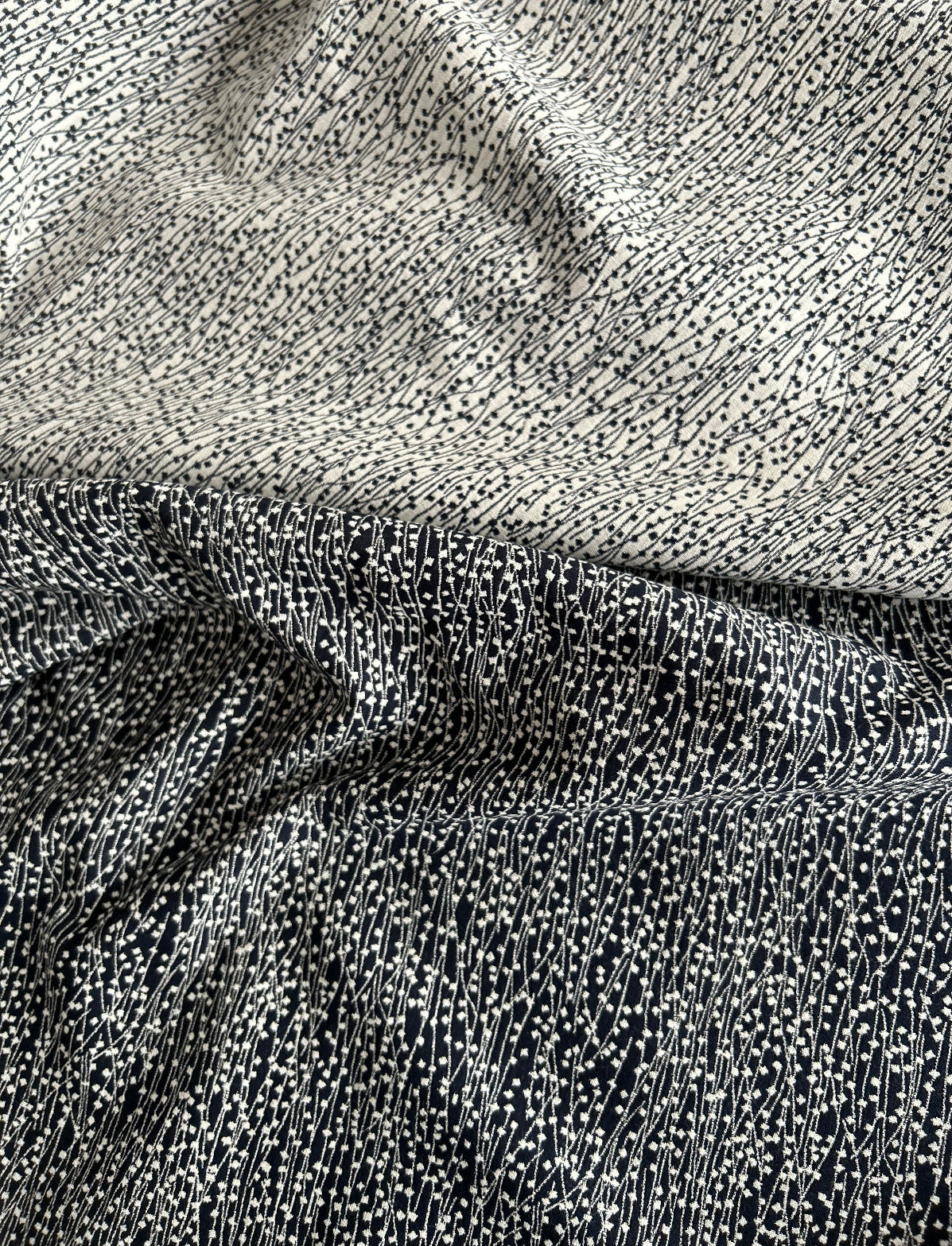 Jacquard Garoa Marinho - R$ 79,90/metro