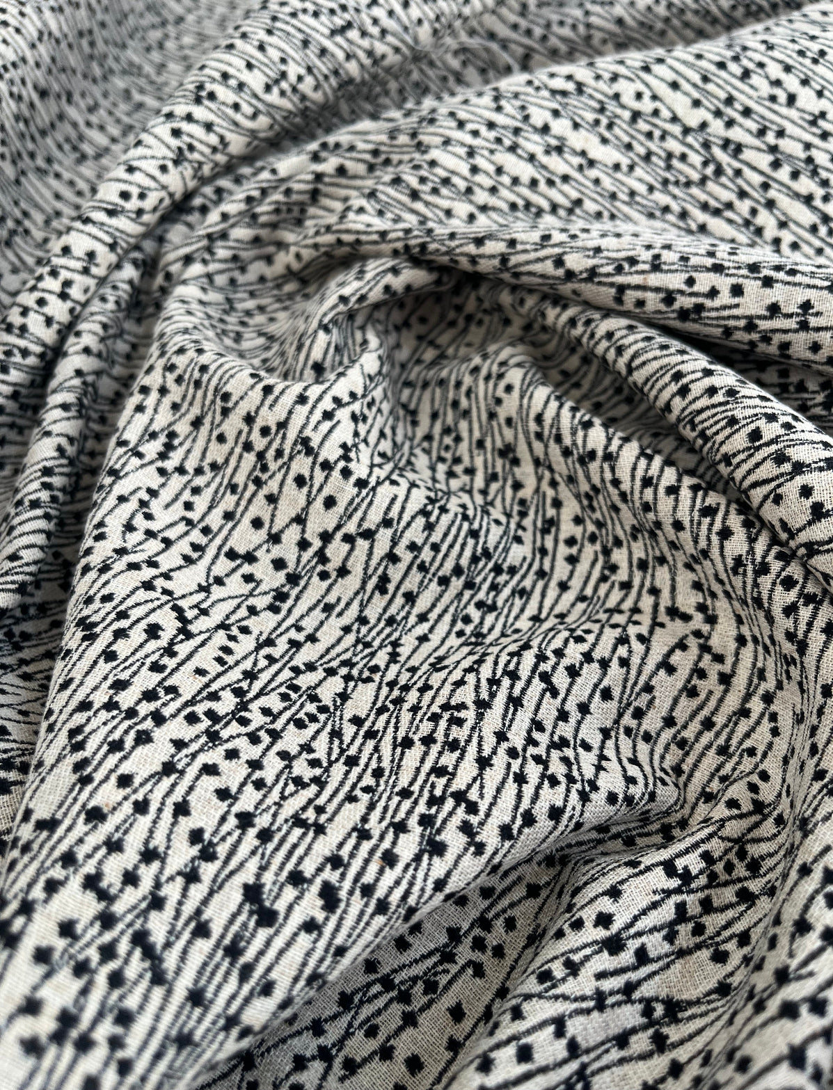 Jacquard Garoa Preto - R$ 79,90/metro