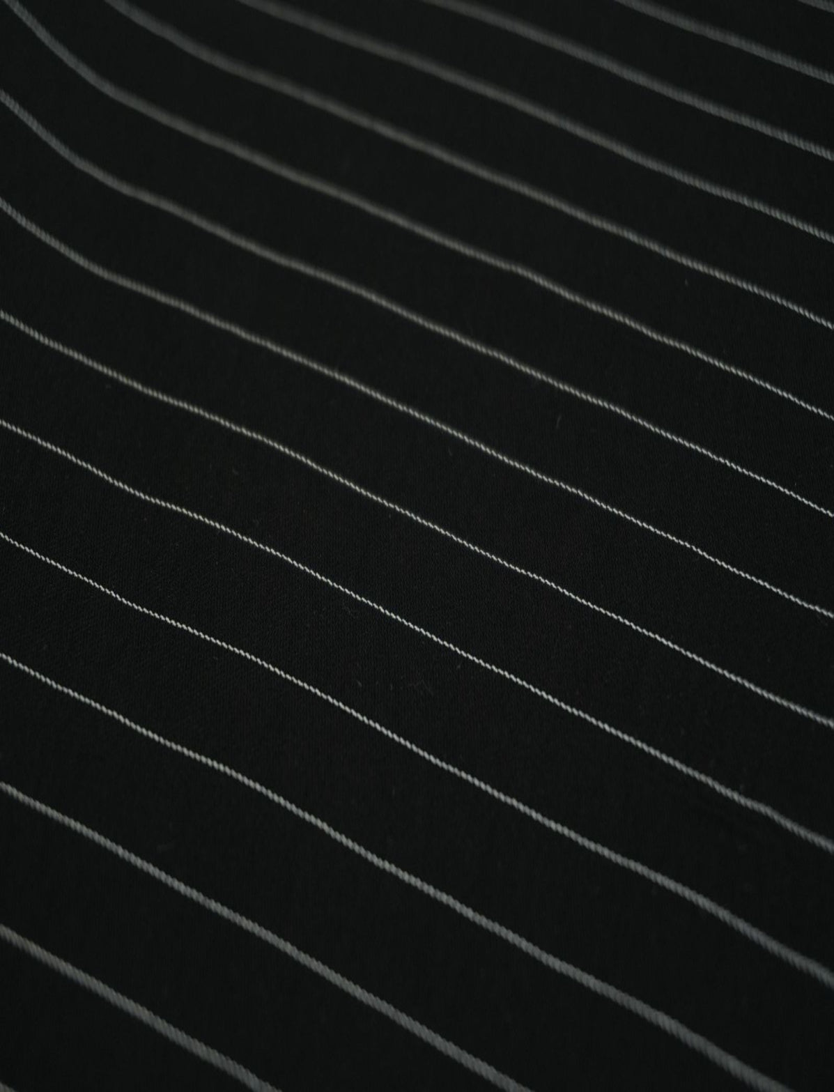 Alfaiataria Risca Giz Entretelada Preto - R$ 69,90/metro