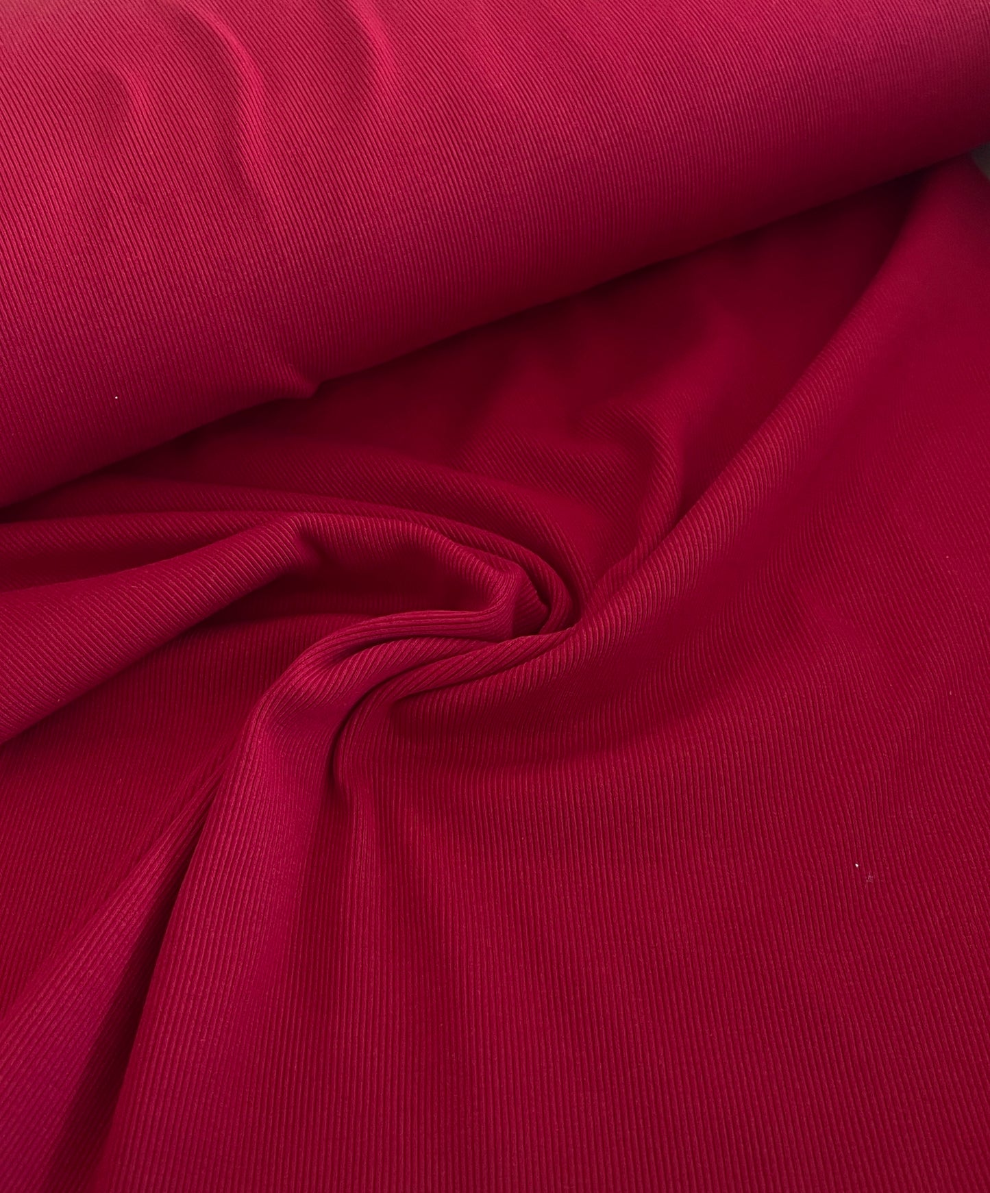 Malha Canelada de Viscose Carmim - R$ 59,90/metro