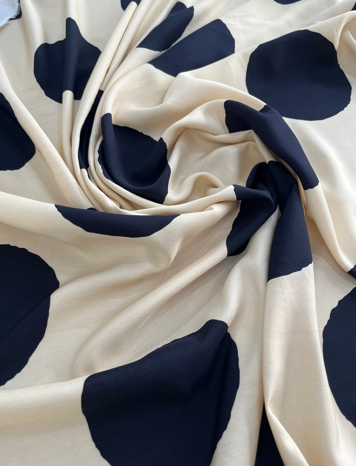 Viscose encorpada Poá - R$ 39,90/metro