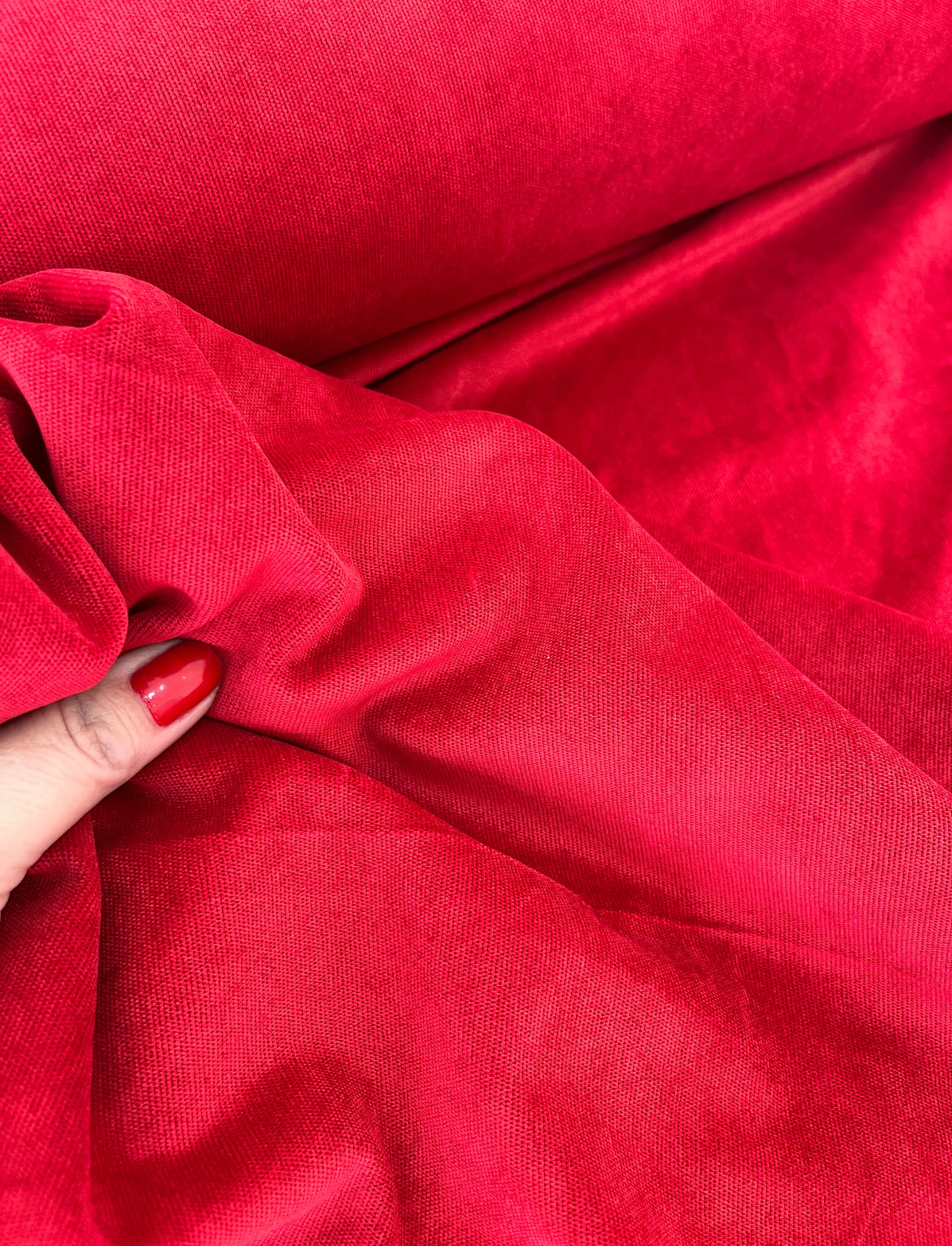 Veludo Cotelê vermelho - R$ 59,90/metro