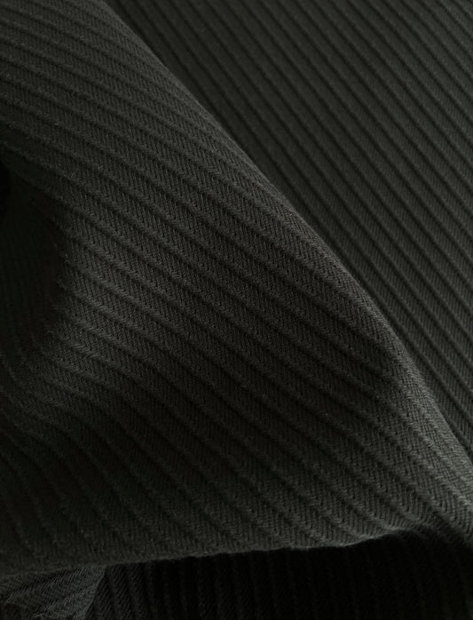 Algodão Maquinetado com efeito textura diagonal Preto - R$ 69,90/metro