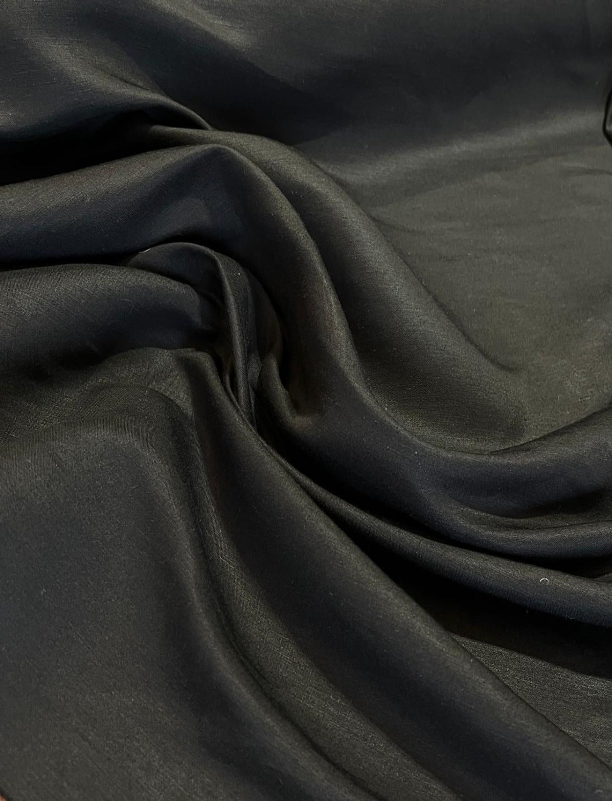 Viscose com Cânhamo, 23% Cânhamo e 77% Viscose Ecovero - Preto - R$ 59,90/metro