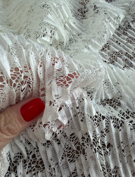 Renda Plissada Off - R$ 39,90/ metro