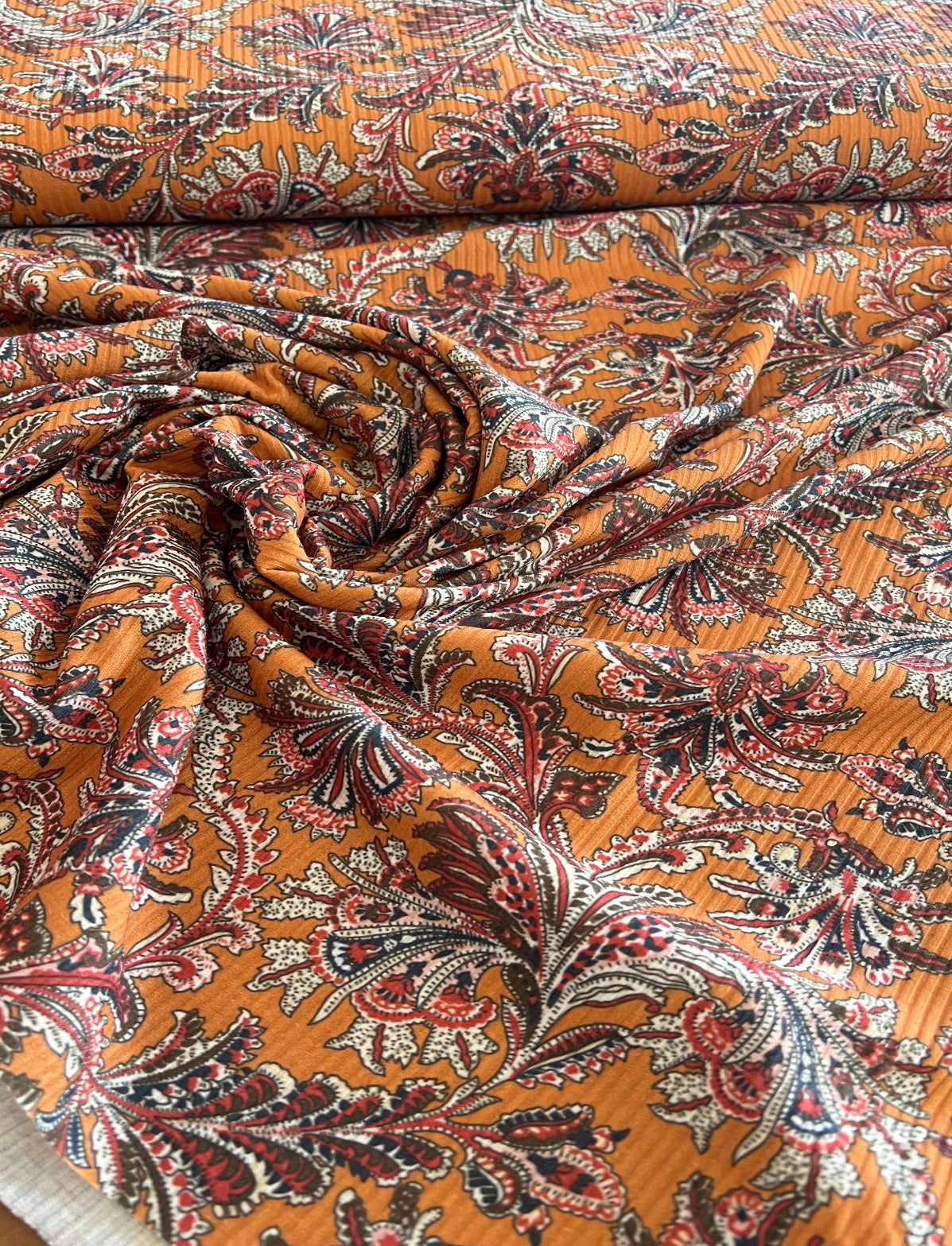 Tricot canelado Estampado de Viscose - R$ 49,90/metro