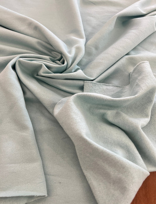 Moletom Azul Bebê peluciado - R$ 69,90/metro ( por 49,90)