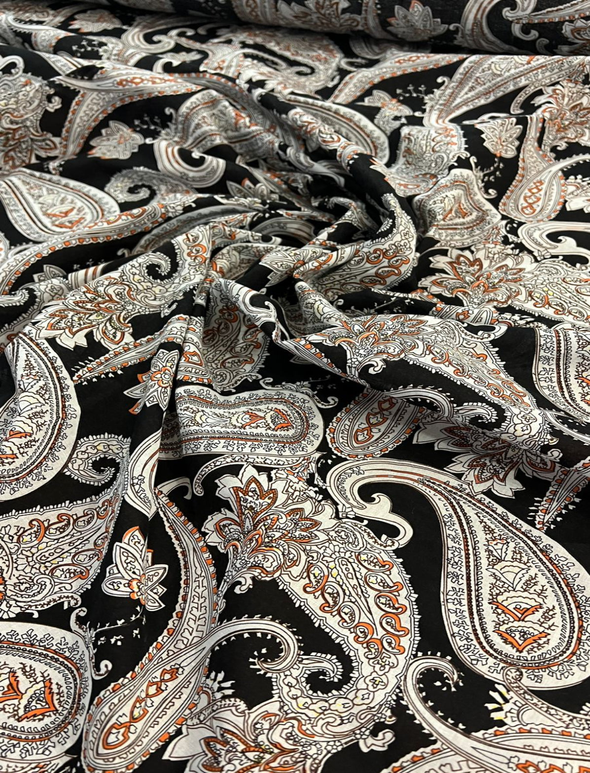 Cambraia Estampada Boho 100% algodão - R$ 49,90/ metro