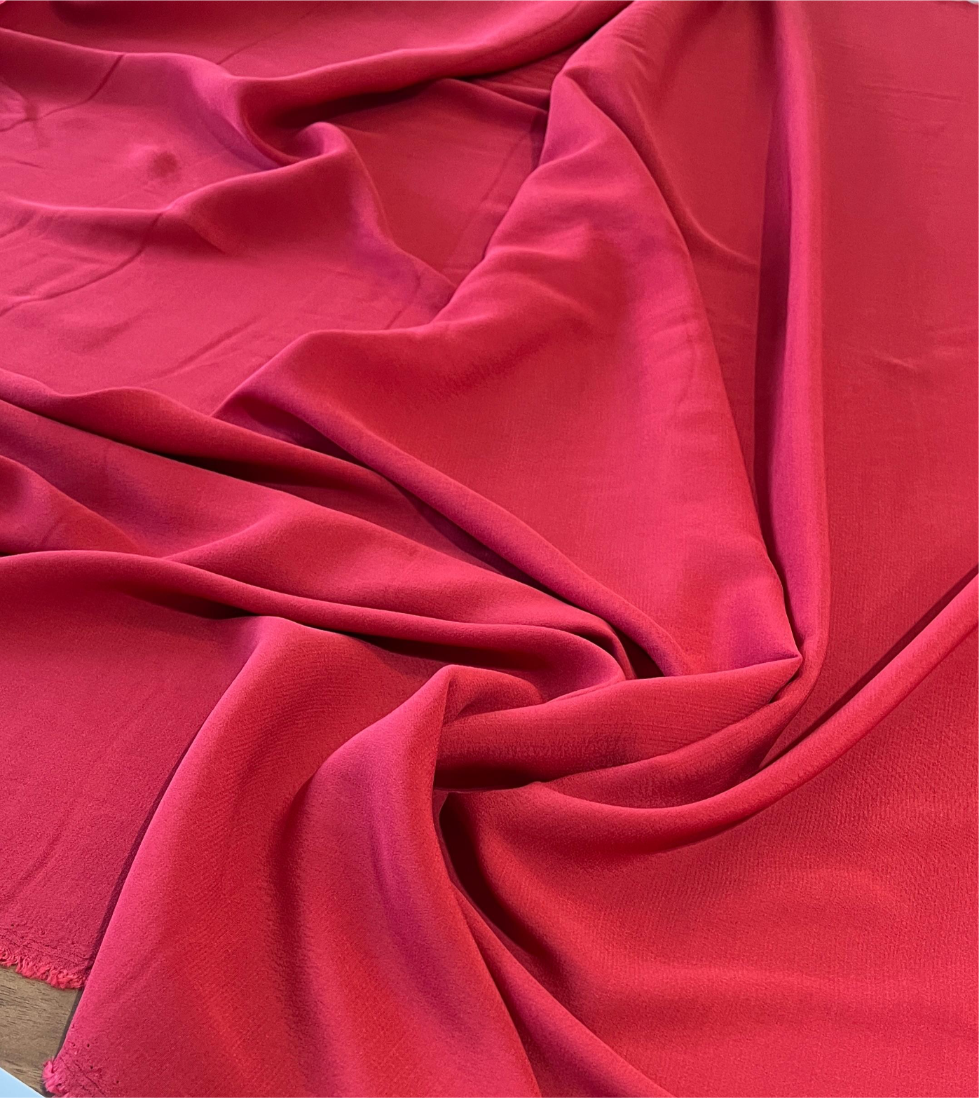 Crepe de Viscose Vermelho  Queimado - R$ 39,90/metro.