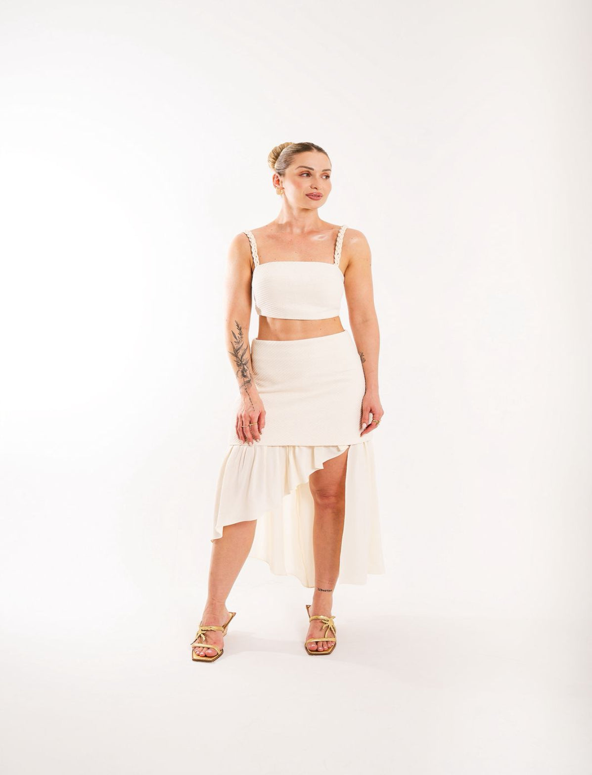 Crepe de viscose Creme - de R$ 39,90 por R$ 19,90/metro