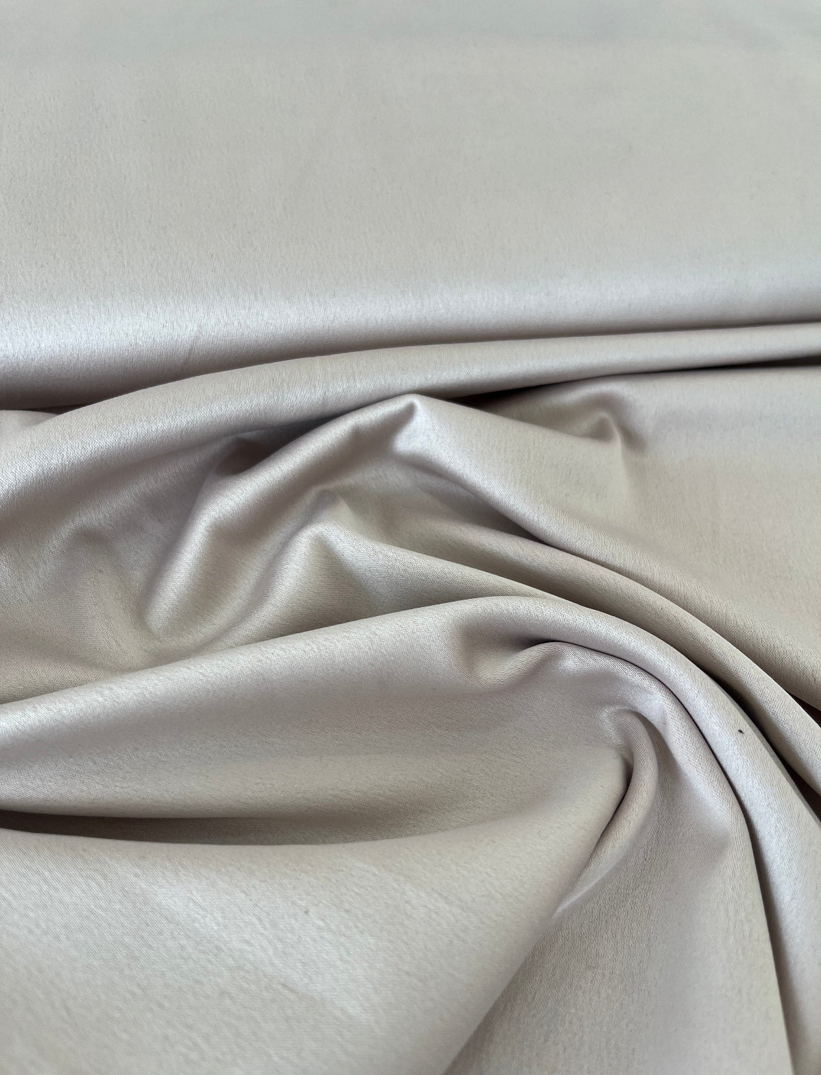 Crepe alfaiataria ( similar ao Patou) poliéster Areia  - de R$ 49,90 por R$ 29,90/metro