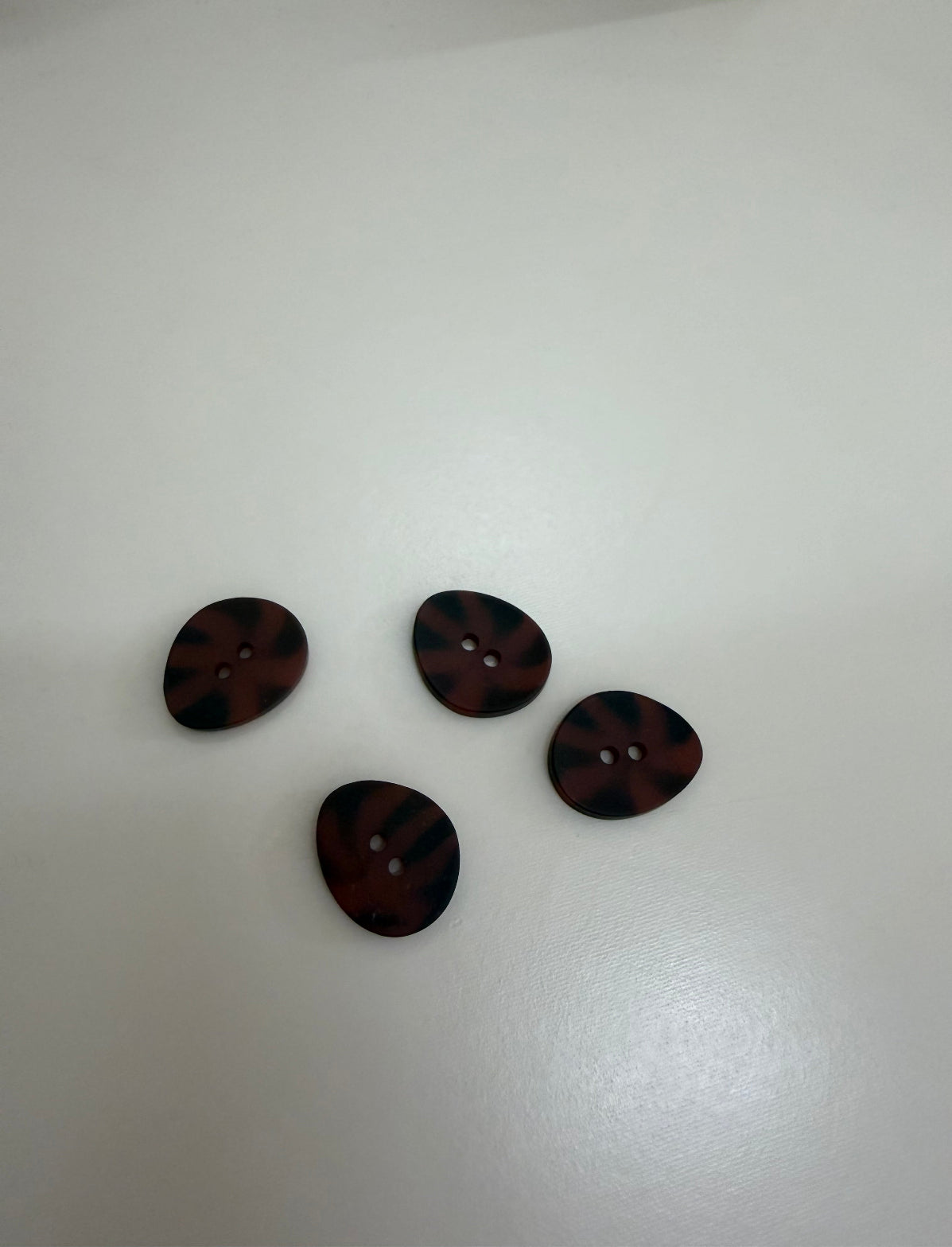 Botão Resina 2 furos- R$ 2,00 unidade