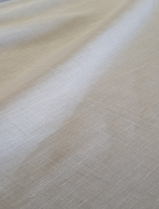 Alfaiataria de Cânhamo com viscose Off  45% canhamo 55% viscose- R$ 89,90/metro