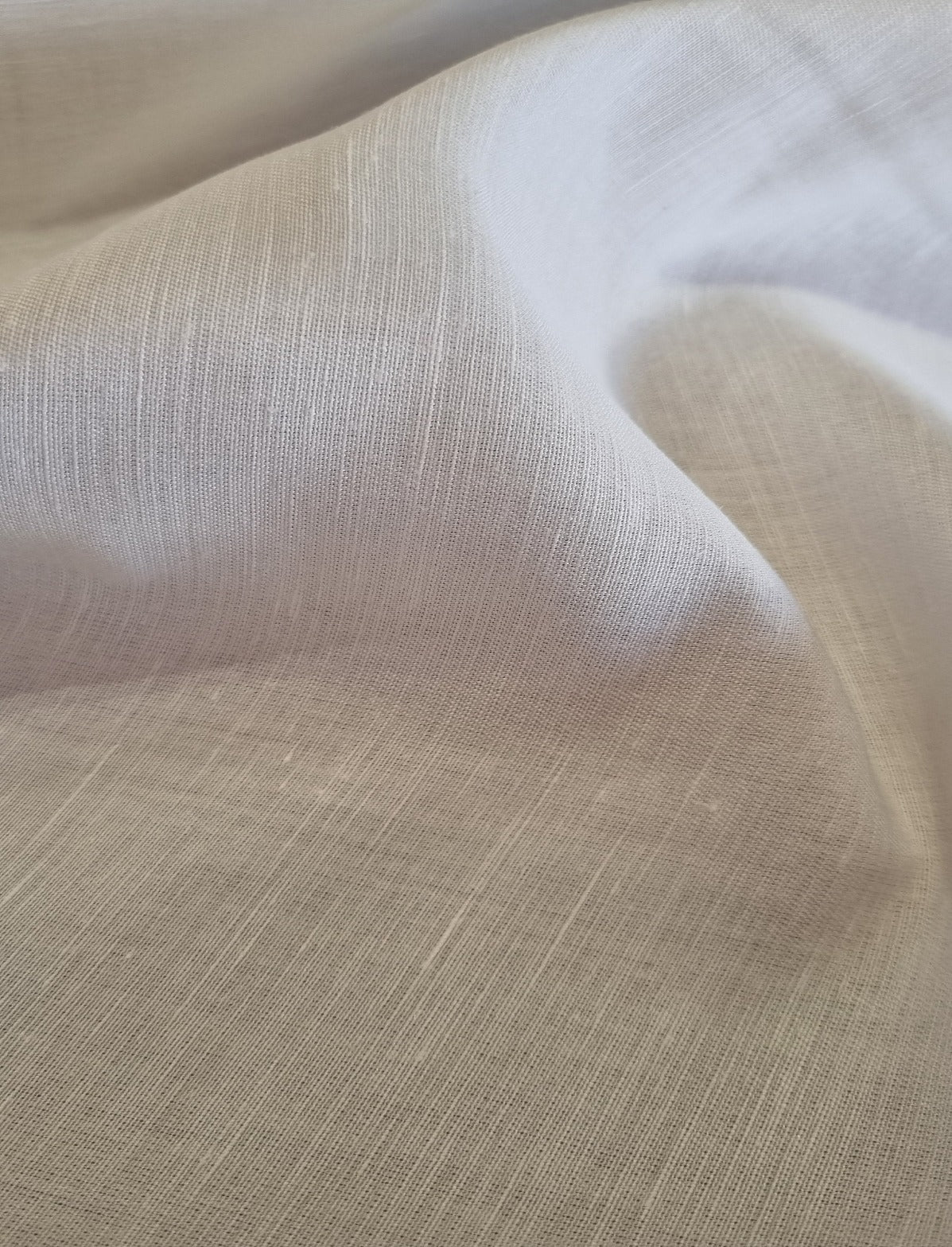 Alfaiataria de Cânhamo com viscose Off  45% canhamo 55% viscose- R$ 89,90/metro