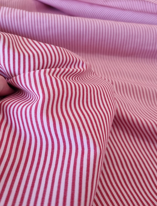 Tricoline Mista Listrada Fio tinto Vermelho - de R$ 39,90 por R$ 29,90/metro