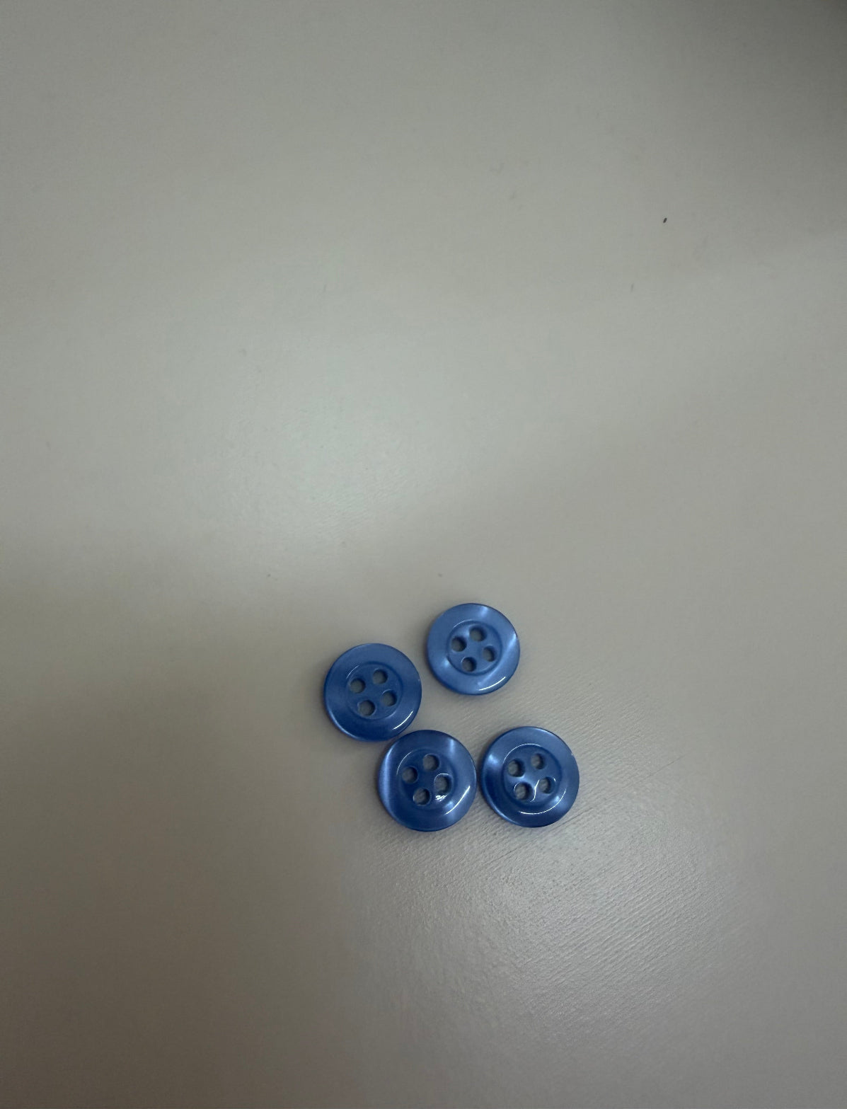 Botão 4 furos Azul escuro - R$ 0,25 unidade
