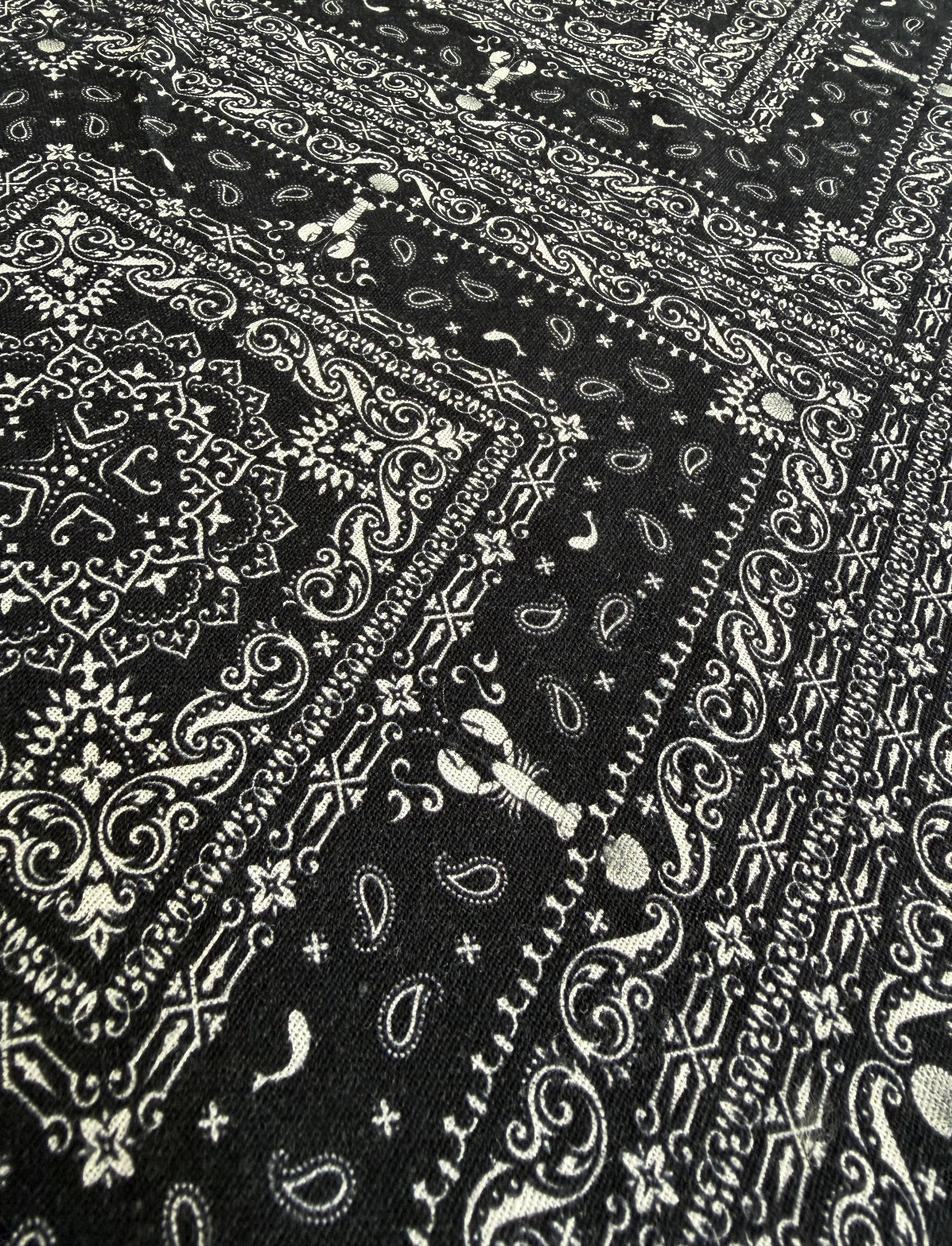 Viscolinho Estampa lenço  exclusiva - R$ 59,90/metro