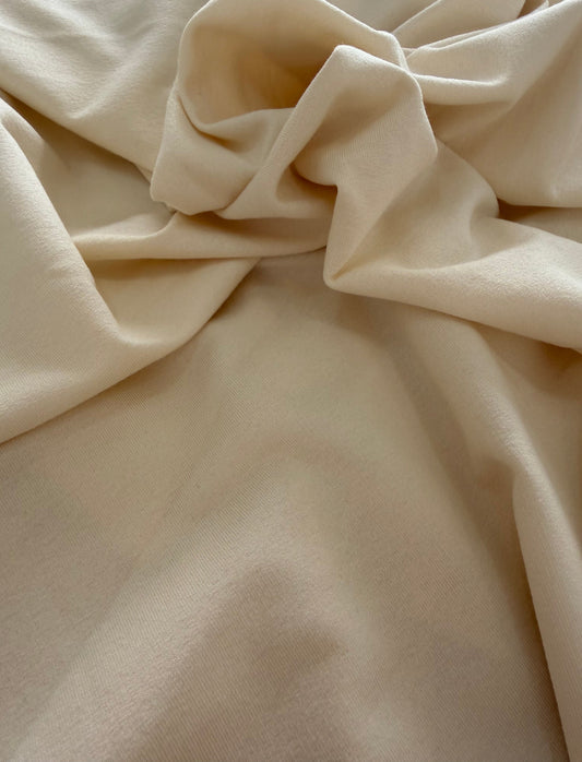 Moletinho de viscose Off - R$ 59,90/metro