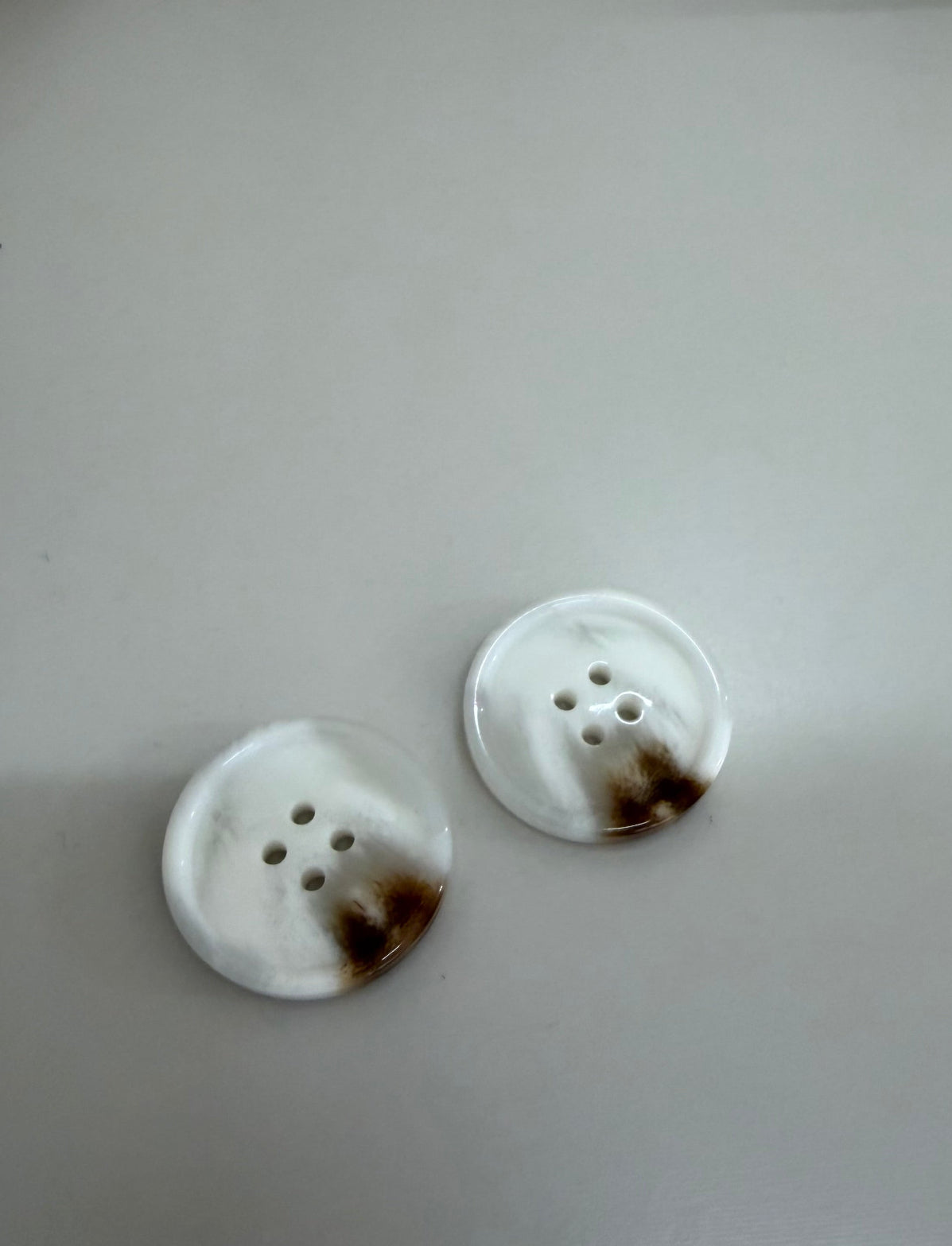 Botão Resina 4 furos- R$ 2,50 unidade
