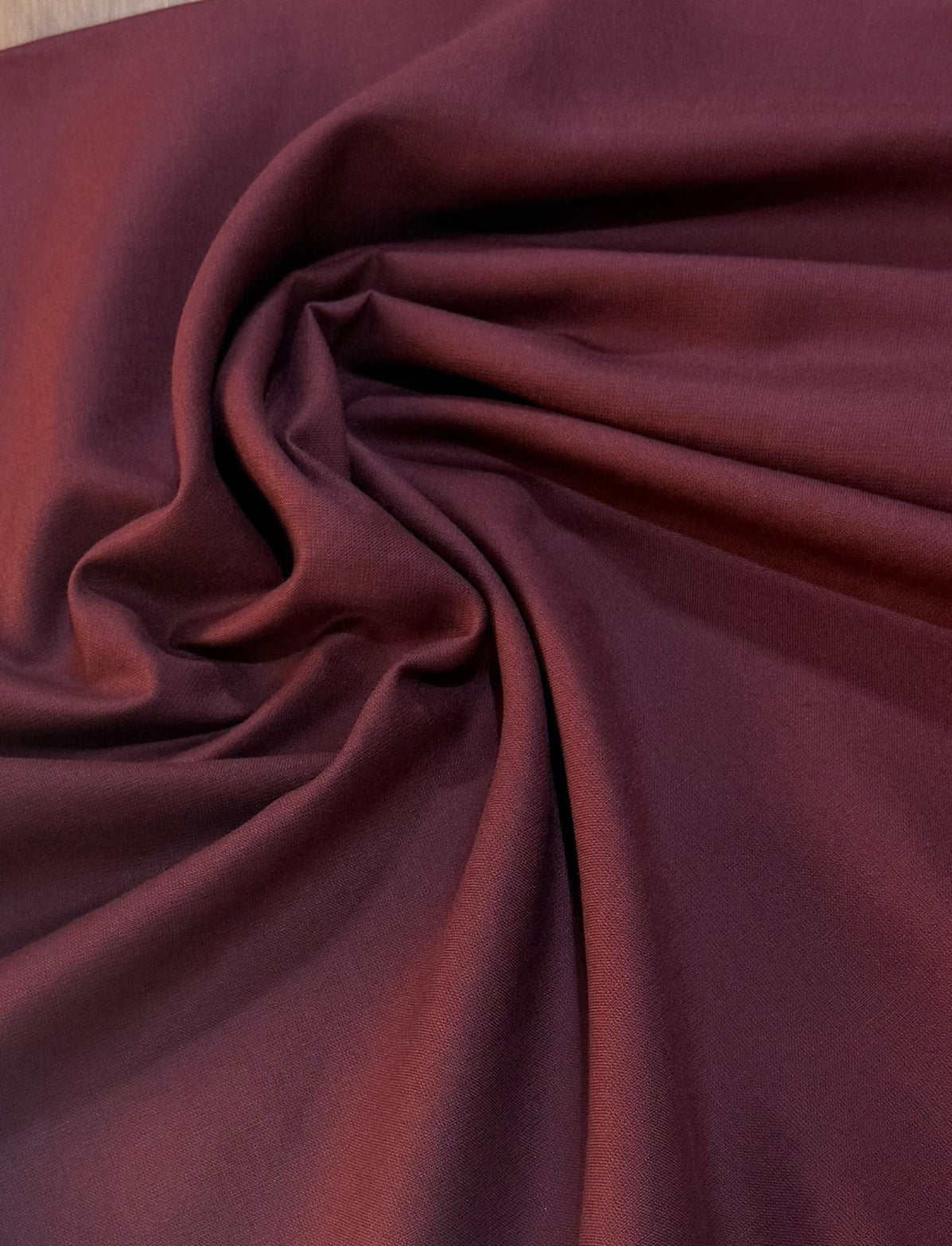 Linho com viscose encorpado Framboesa