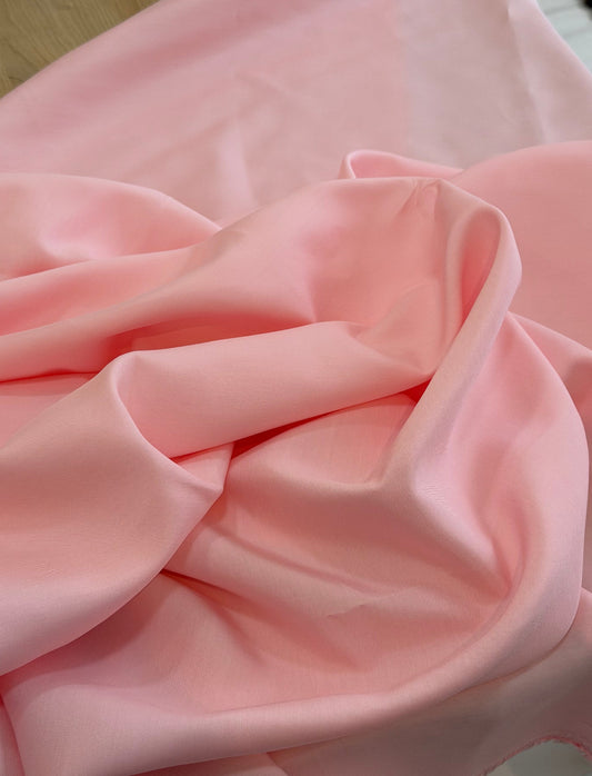 Viscose Acetinada Rosa encorpada menor brilho - R$ 49,90/metro