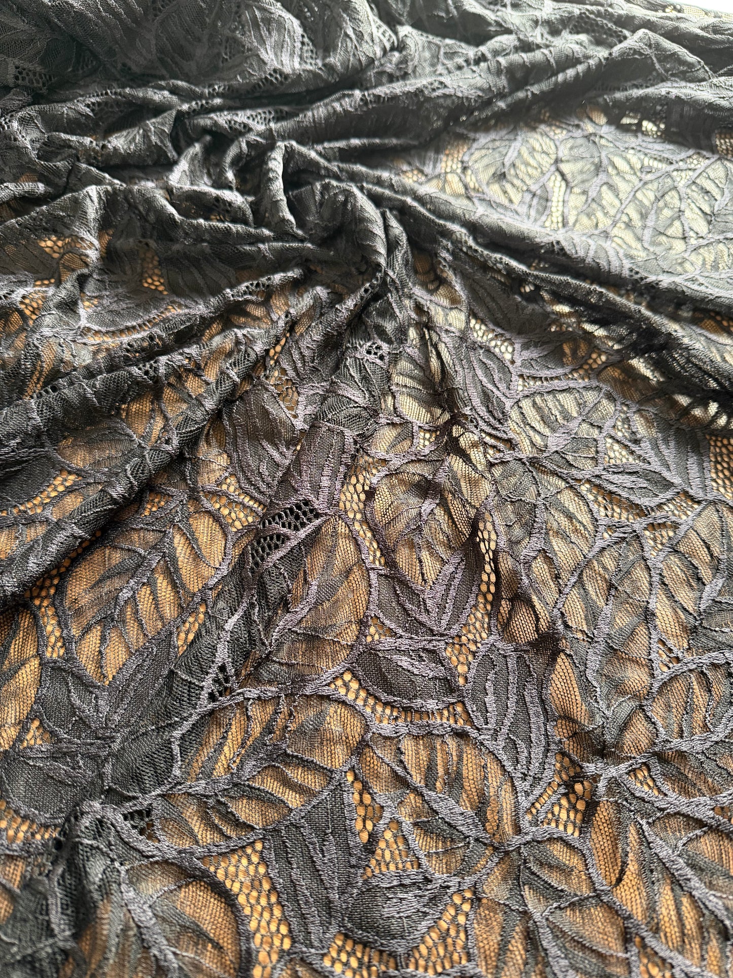 Renda de poliamida Preto - R$ 49,90/metro