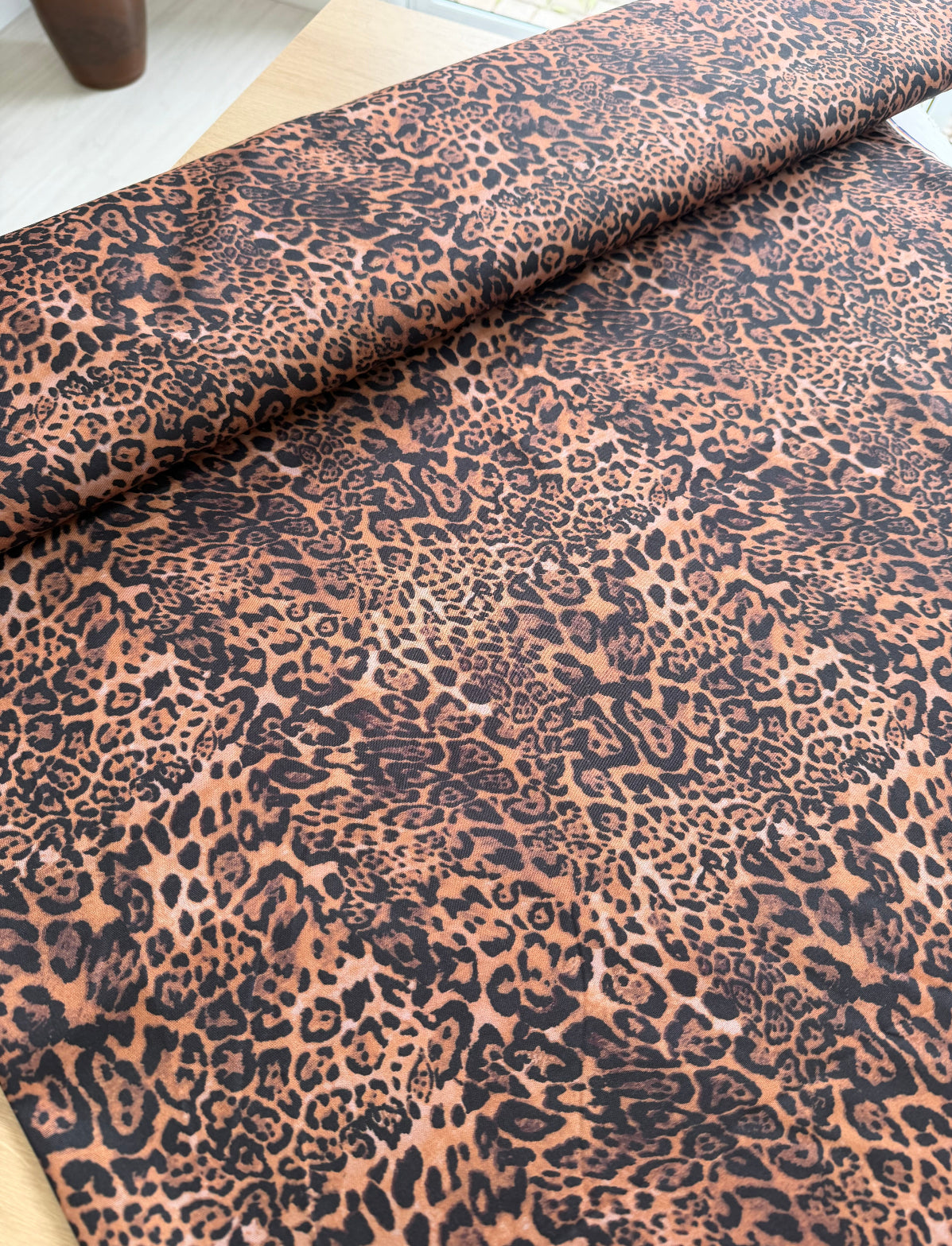 Kit Jaqueta Corta vento + shorts  Animal Print  - R$ 149,90