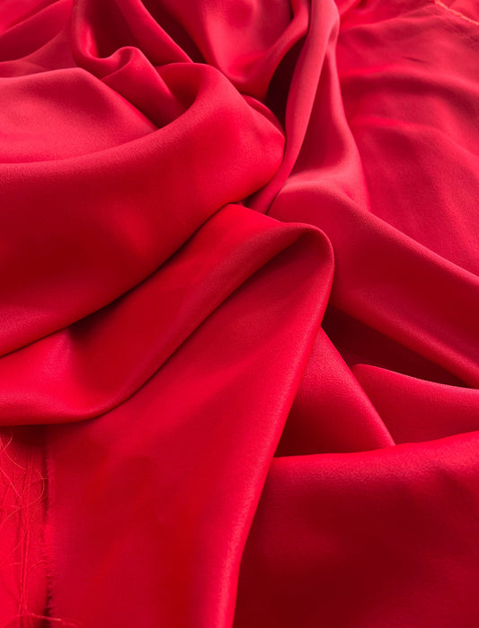 Crepe Patou de Acetato Vermelho - R$ 99,90/metro