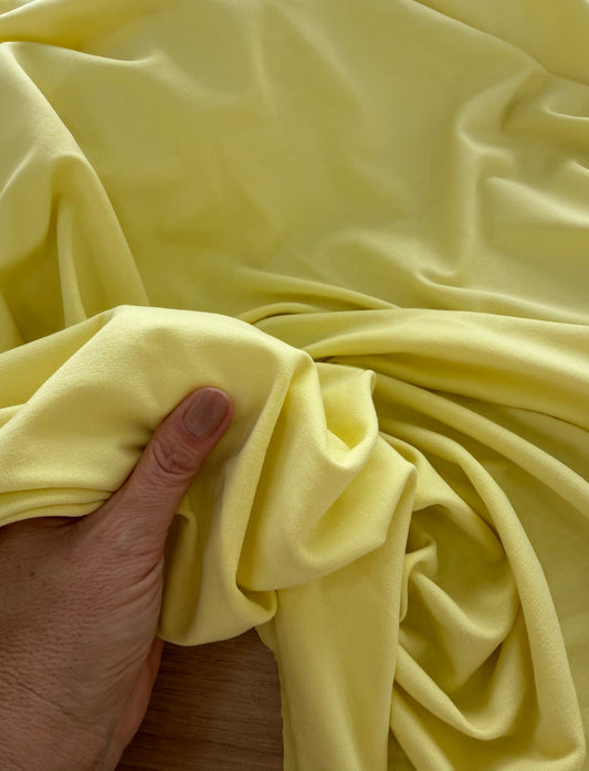 Moletinho de viscose Amarelo Bebê   - R$ 59,90/metro