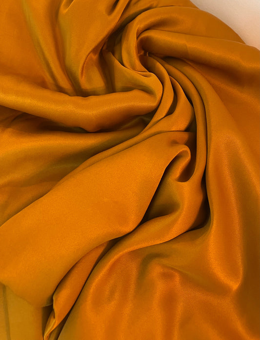 Viscose acetinada Caramelo Escuro - R$ 49,90/metro