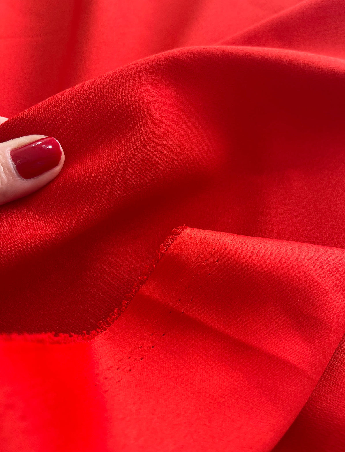 Crepe alfaiataria ( similar ao Patou) de poliéster Vermelho tomate - de R$ 49,90 por R$ 29,90/metro