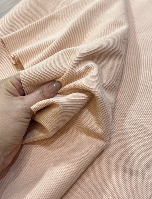 Banca 18 - Punho tubular Nude