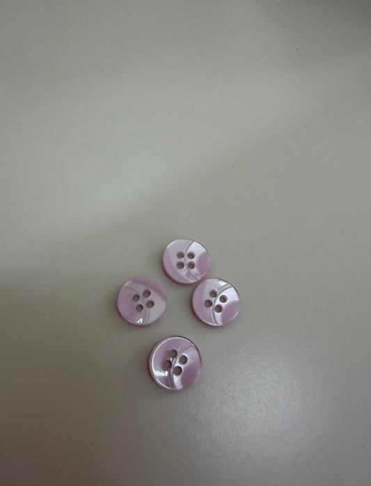 Botão 4 furos lilás  - R$ 0,25 unidade