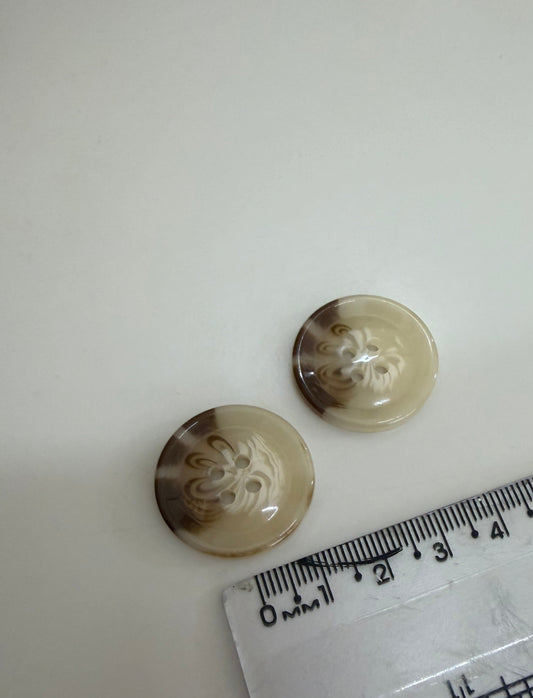 Botão Resina 4 furos- R$ 2,00 unidade