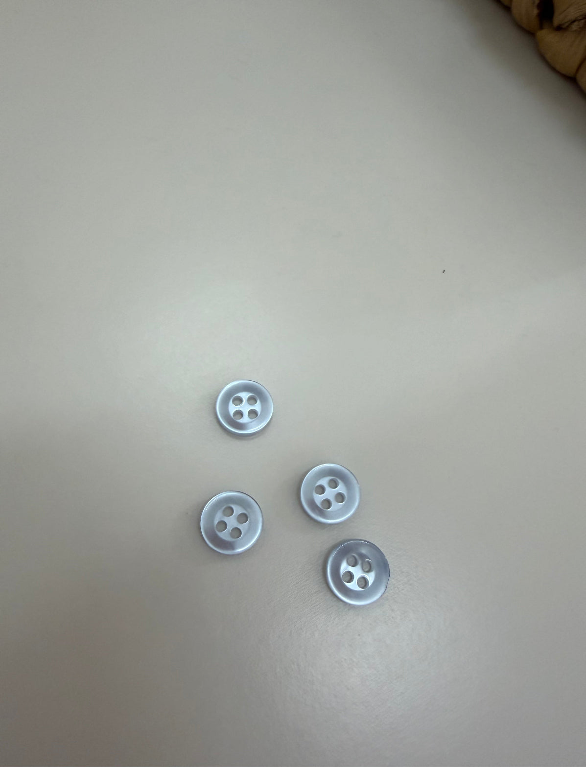 Botão 4 furos Azul Claro  - R$ 0,25 unidade