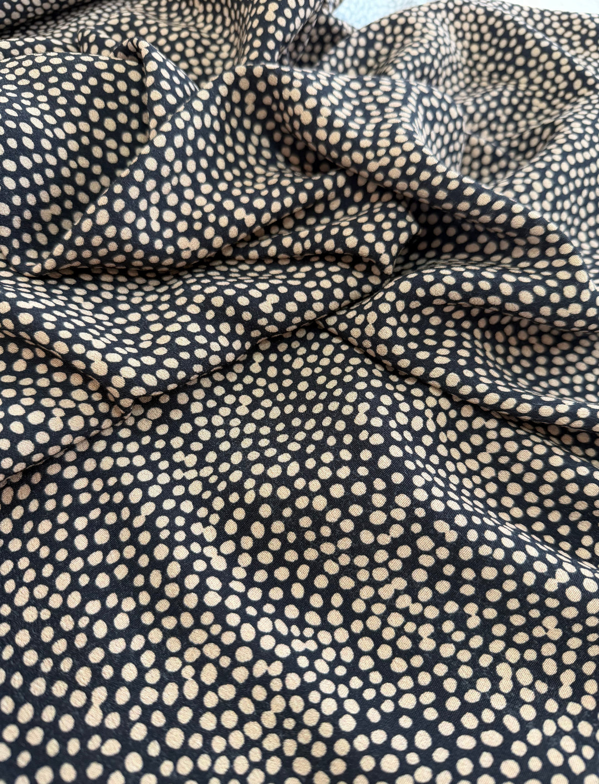 Crepe de viscose Estampado Preto poá