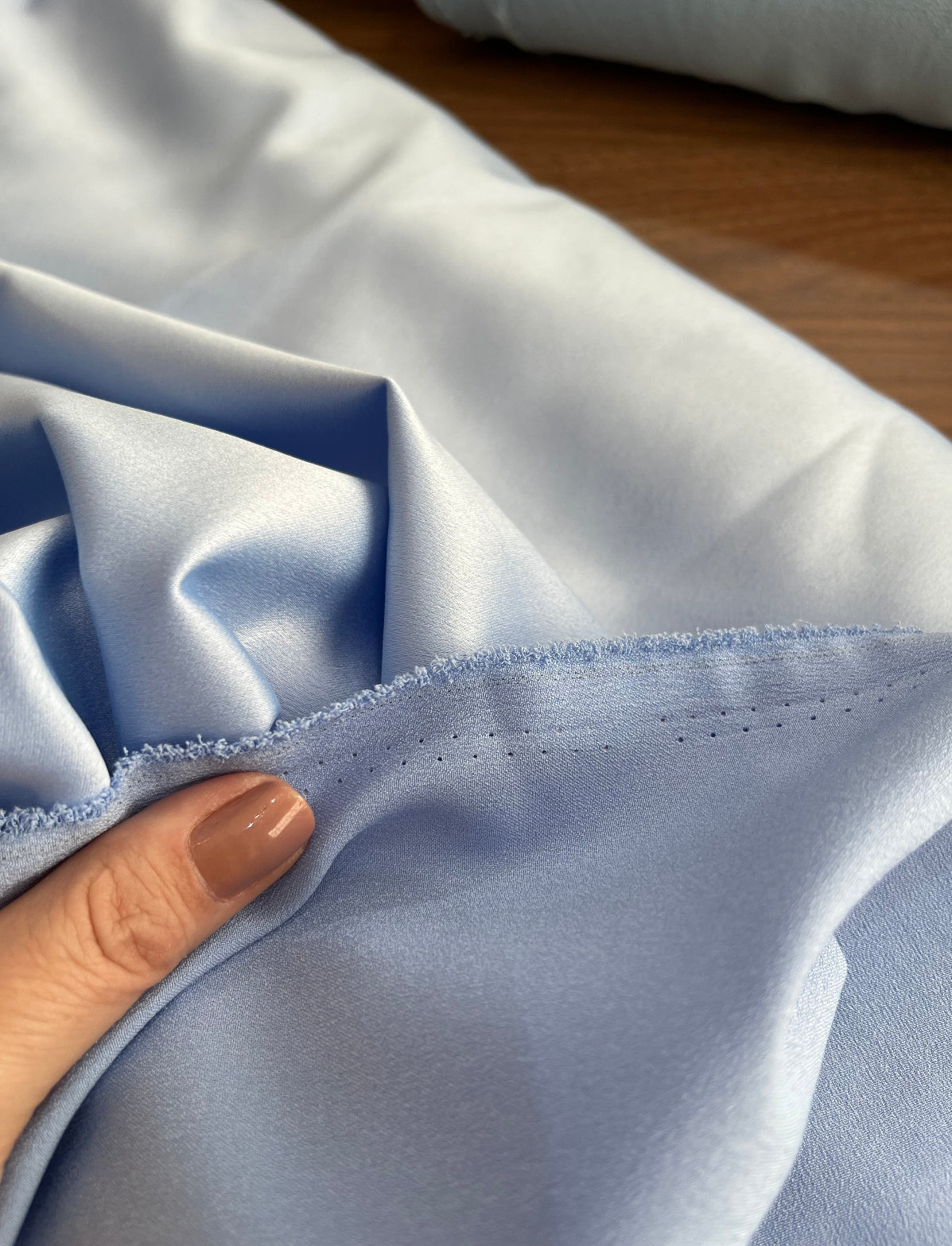 Crepe alfaiataria ( similar ao Patou) de poliéster Azul - de R$ 49,90 por R$ 29,90/metro