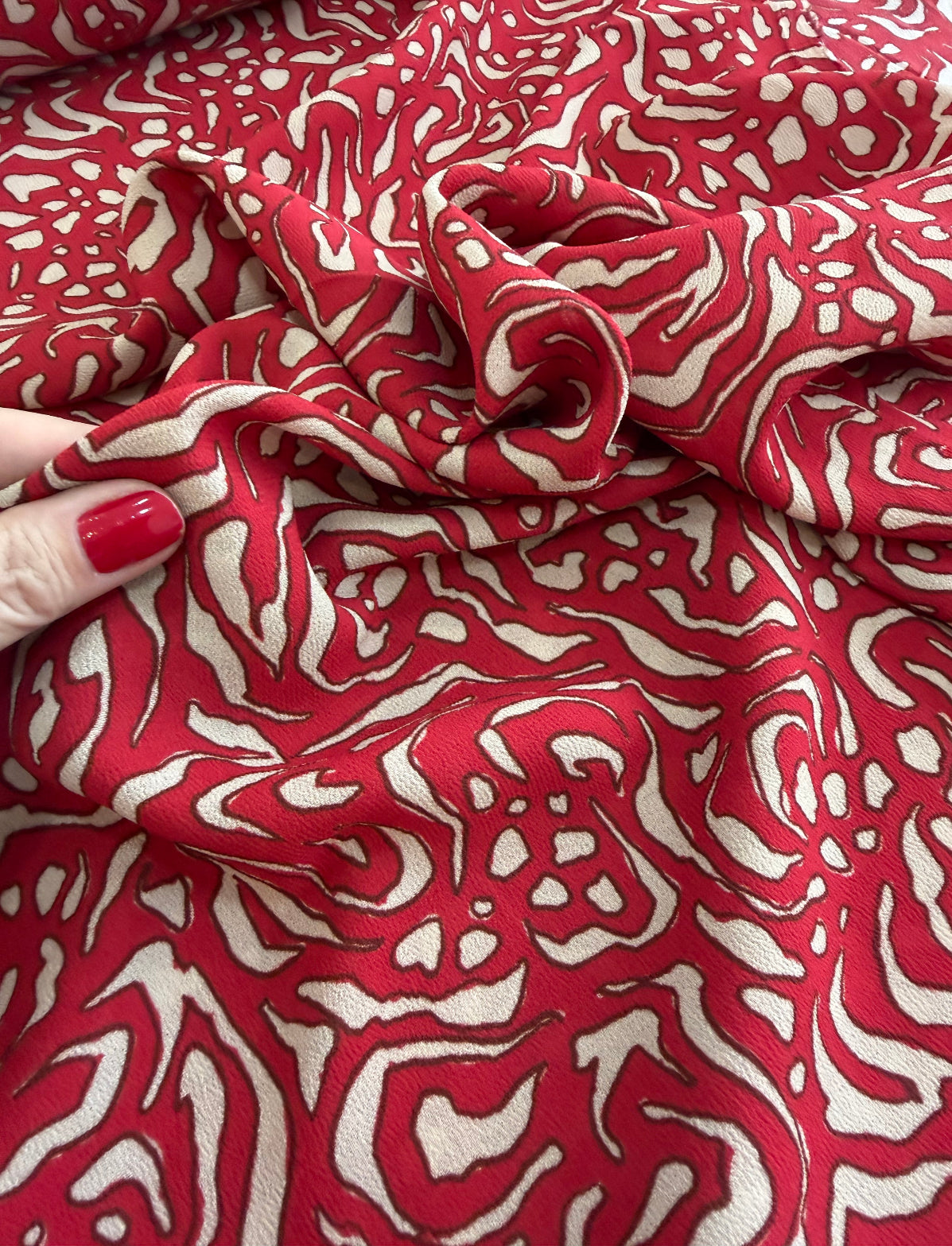 Crepe de viscose Estampado vermelho e creme