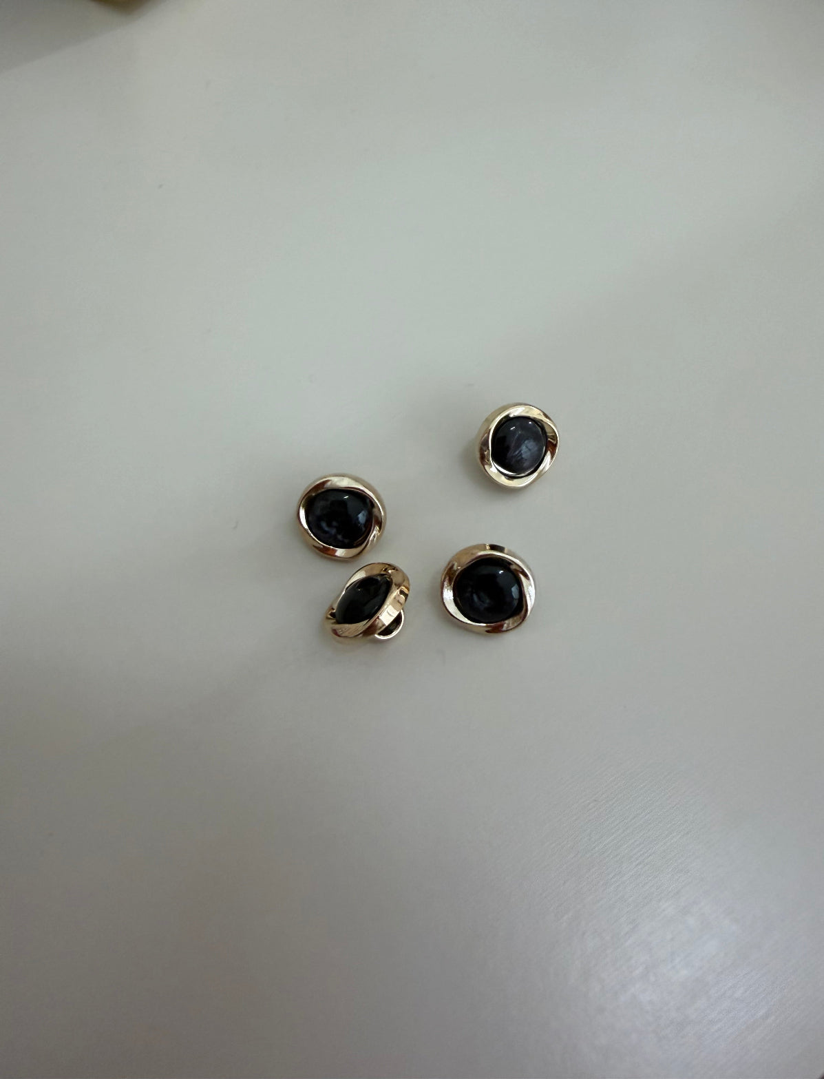 Botão com Pé  Azul noite com dourado - R$ 0,30 unidade