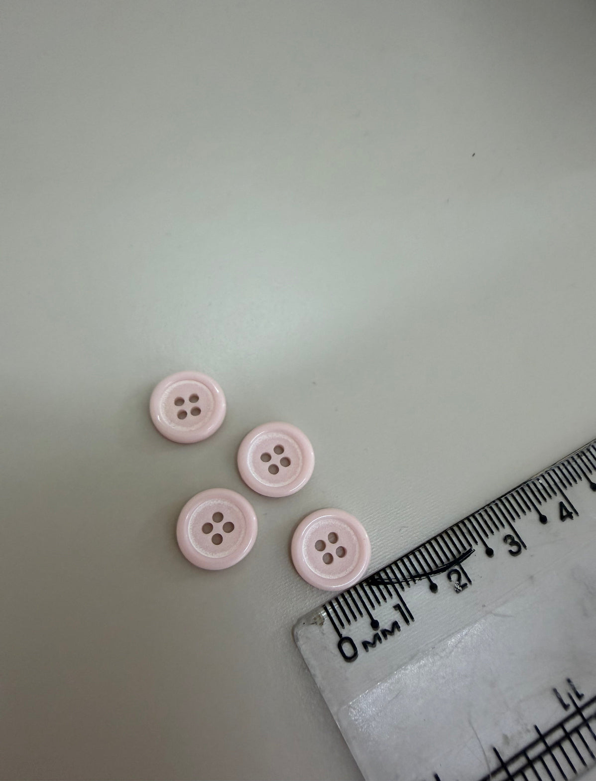 Botão 4 furos Rosa  - R$ 0,25 unidade