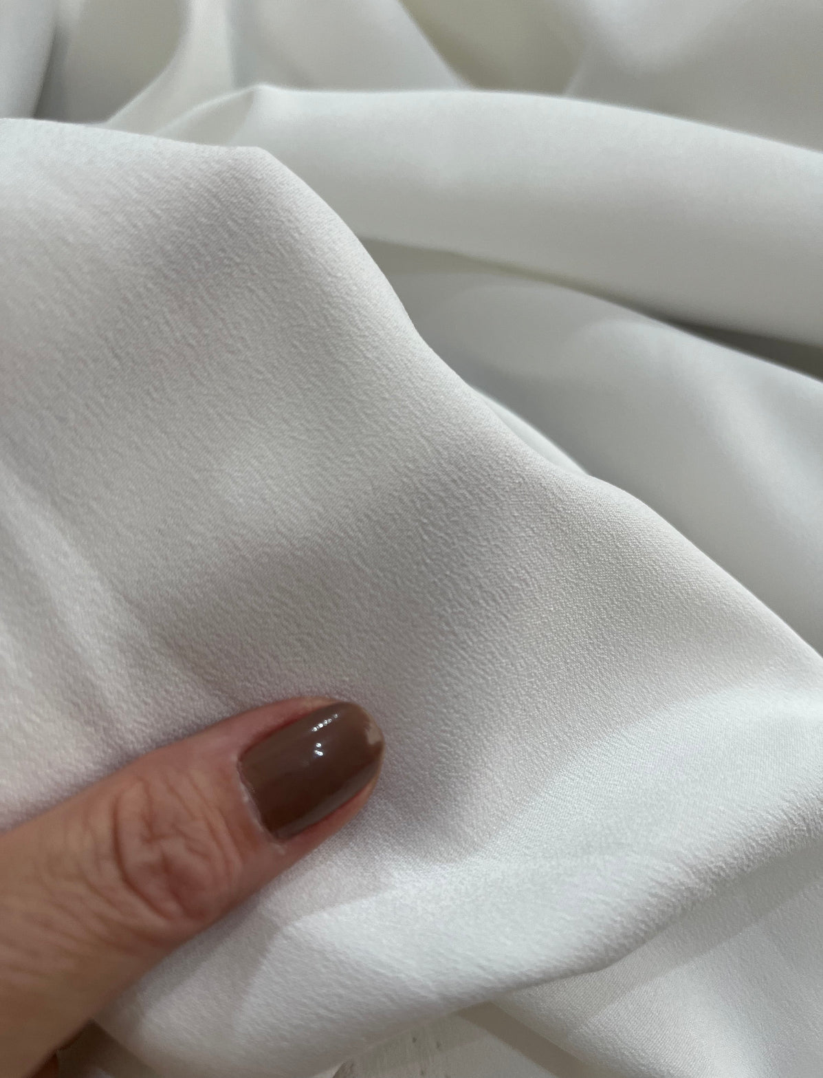 Crepe alfaiataria ( similar ao Patou) de poliéster Off  - de R$ 49,90 por R$ 29,90/metro