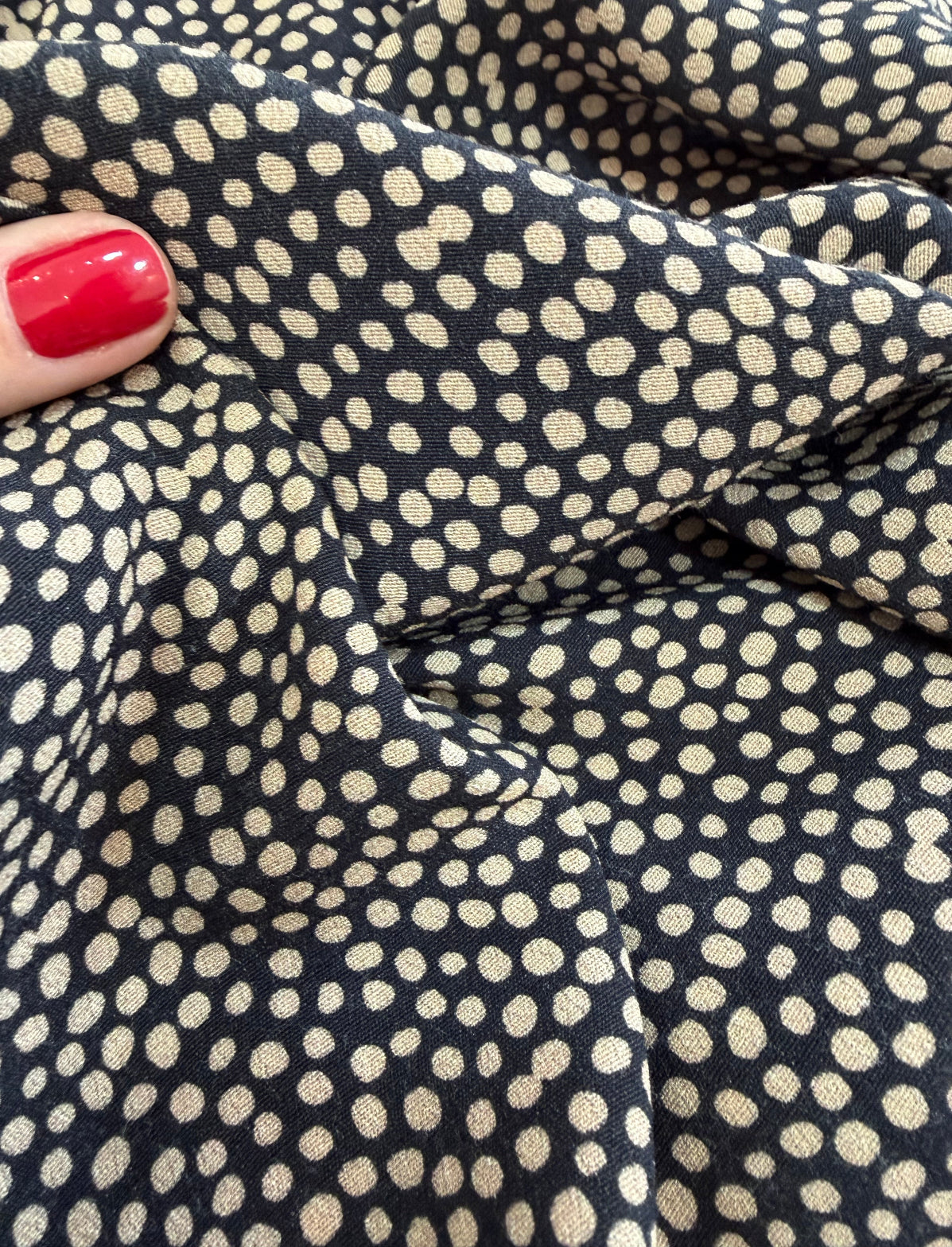 Crepe de viscose Estampado Preto poá