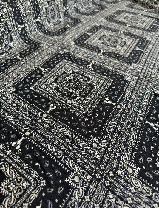 Viscolinho Estampa lenço  exclusiva - R$ 59,90/metro