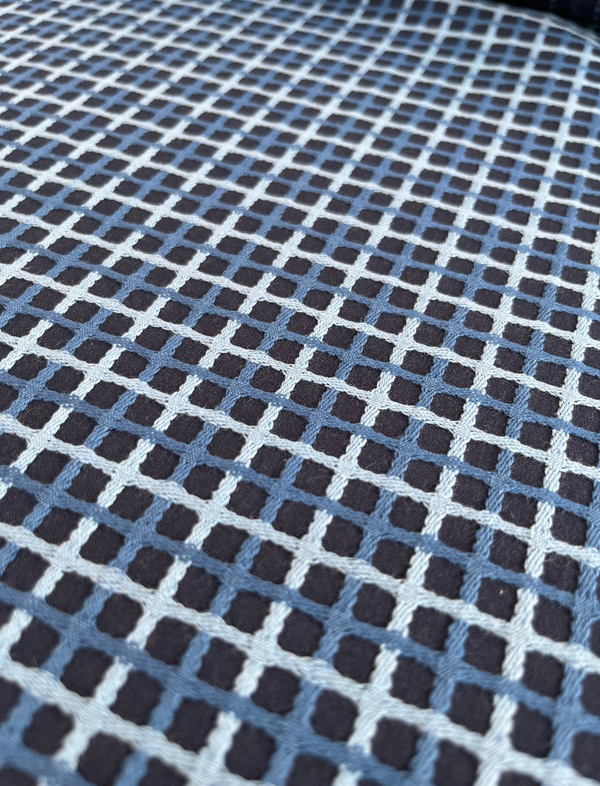 Algodão textura quadriculada  Azul - R$ 69,90 metro