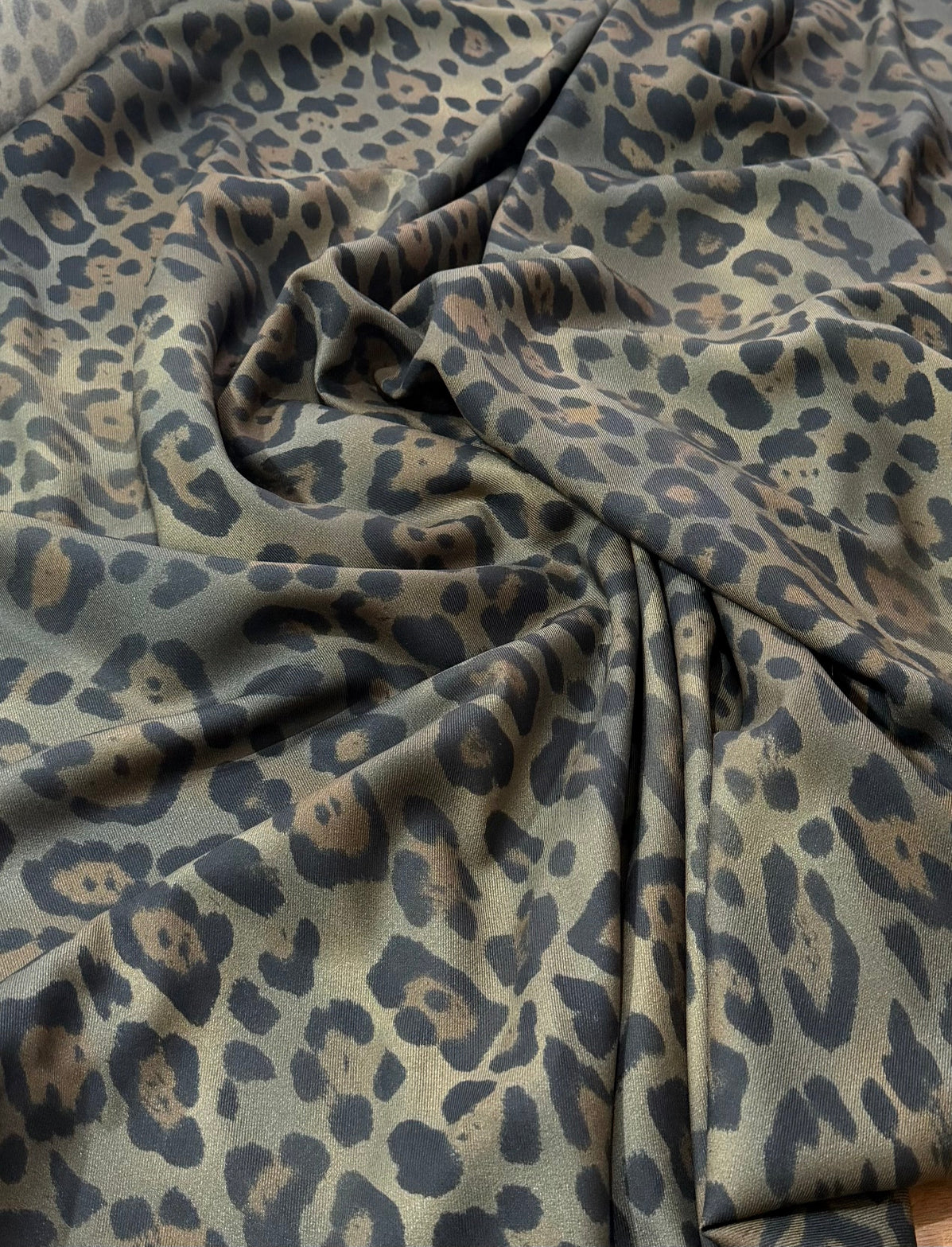 Viscose Estampada Animal Print exclusiva