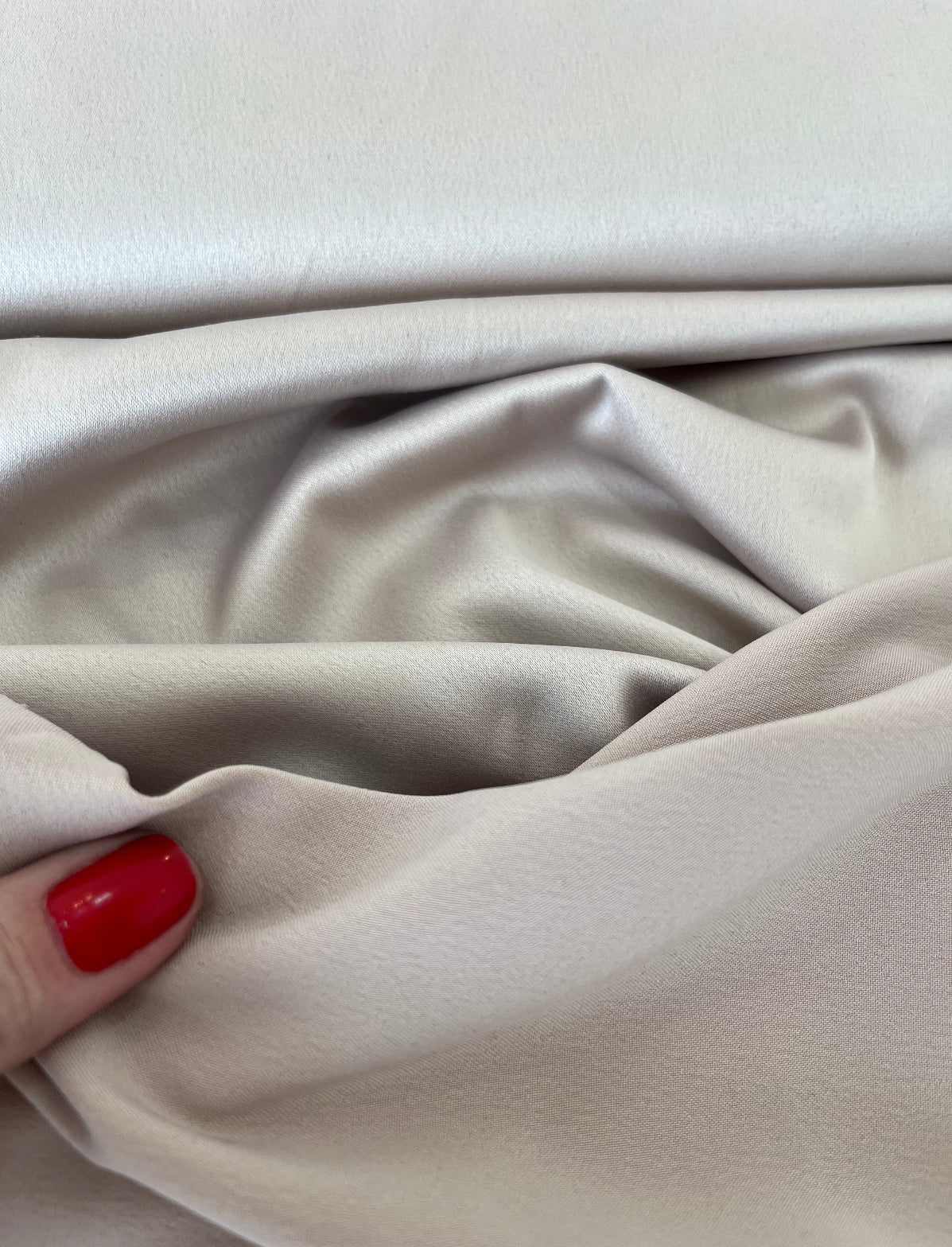 Crepe alfaiataria ( similar ao Patou) poliéster Areia  - de R$ 49,90 por R$ 29,90/metro