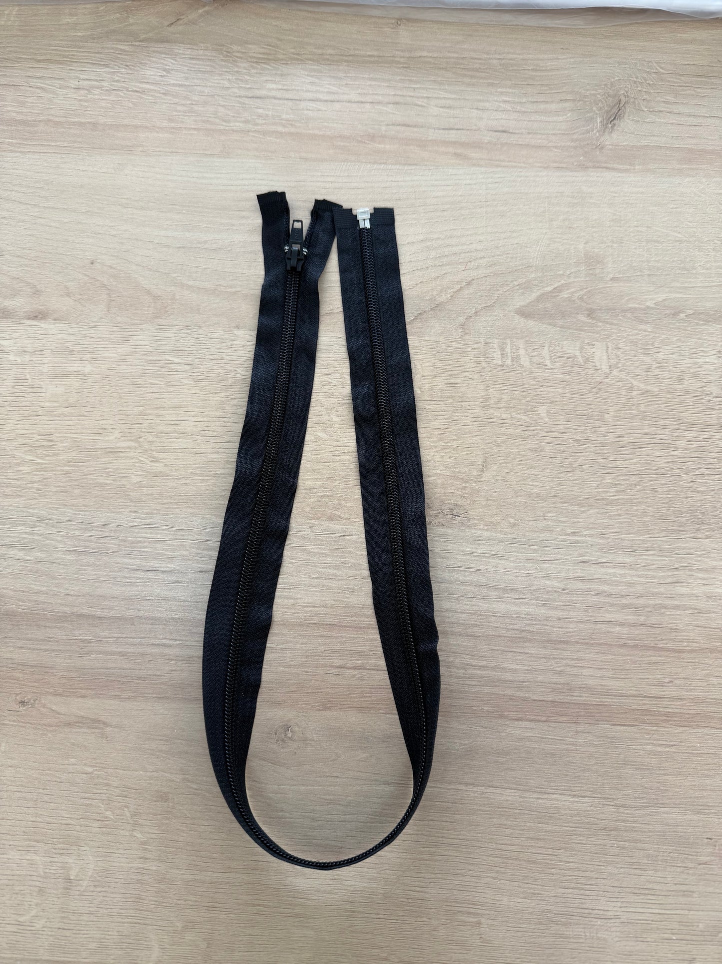 Zíper destacável Nylon Preto 60cm - R$ 9,90