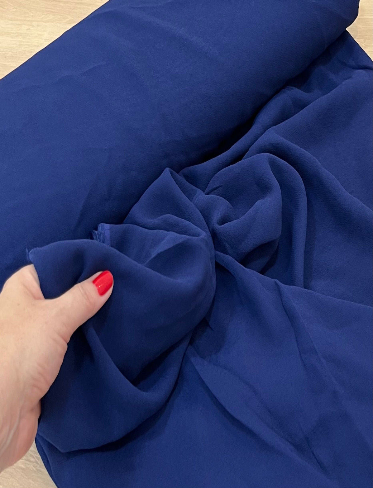 Crepe de viscose Marinho - de R$ 39,90 por R$ 19,90/metro